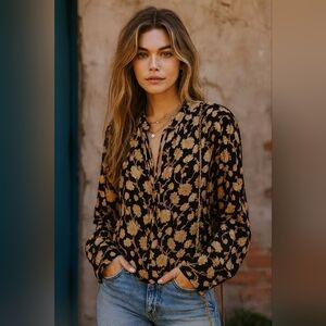 NWT Free People Mia Tunic Size XS Floral V Neck Flowy